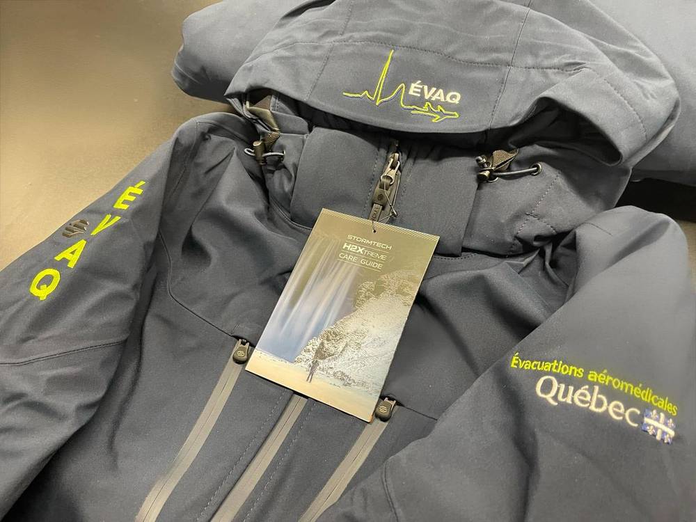 Manteau Stormtech brodé pour ÉVAQ, Évacuations aéromédicales du Québec